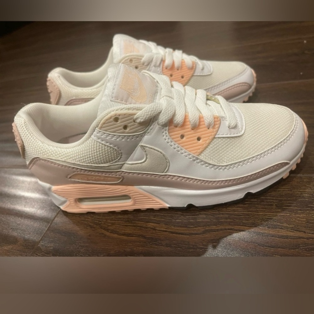 NIKE AIR MAX ⭐️FREE SHIPPING⭐️